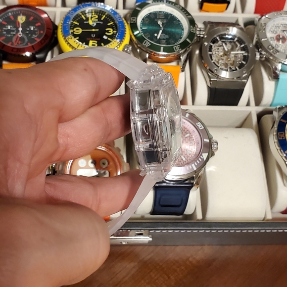 Transparent Clear Men Unisex Watch Skeleton Tonneau Hollow Fashion ONOLA Quartz - Picture 5 of 12